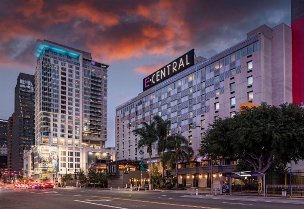 E Central Hotel Los Angeles image 20